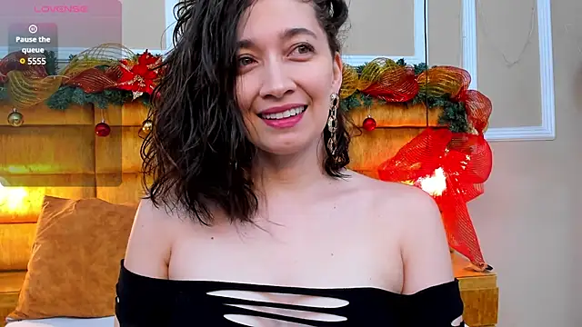 Snapshot of adarussell chatting on 01.03.25 adarussell online show from 01.03.25