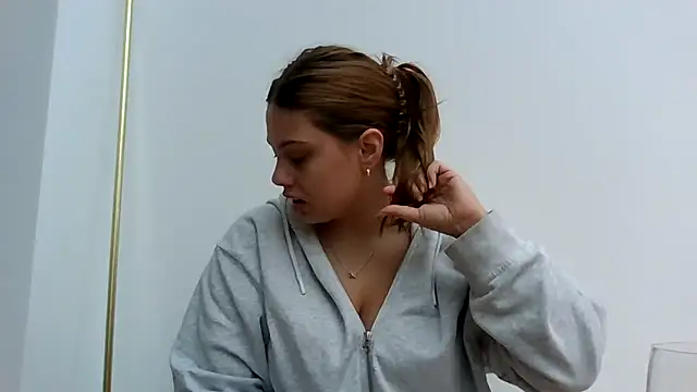 Snapshot of Krystal_Tx chatting on 10.12.25 Krystal Tx online show from 10.12.25