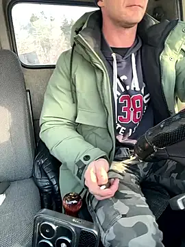 Snapshot of AlexGWoW chatting on 02.24.25 AlexGWoW online show from 02.24.25