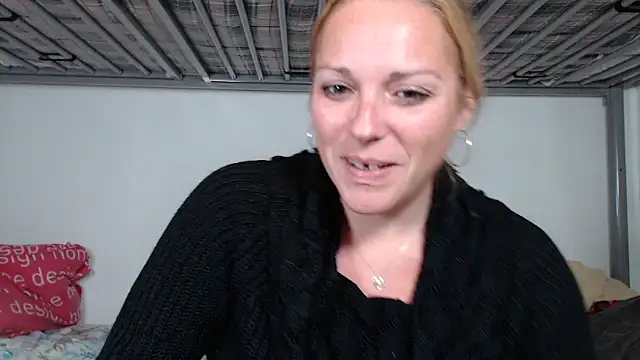 Doucelouve9 online show from 01.05.26