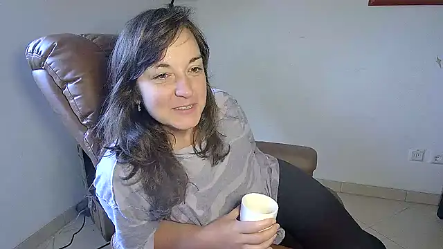 Snapshot of stunning_Rosi chatting on 01.11.25 stunning Rosi online show from 01.11.25