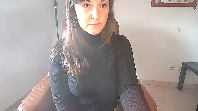 Snapshot of stunning_Rosi chatting on 01.29.25 stunning Rosi online show from 01.29.25