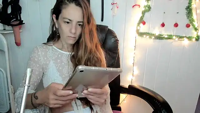 jessiburningheels online show from 12.14.25