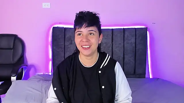 AbbySmiitth  online show from 01.23.25