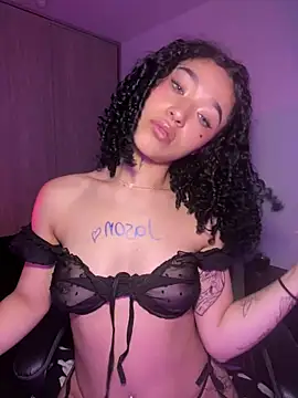 Crystal Dluna online show from 11.06.25