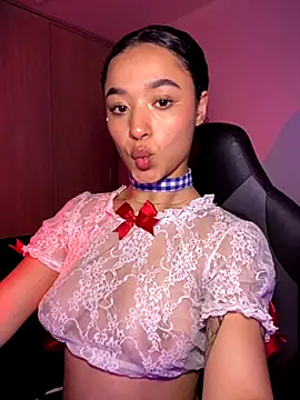 Crystal Dluna online show from 11.11.25