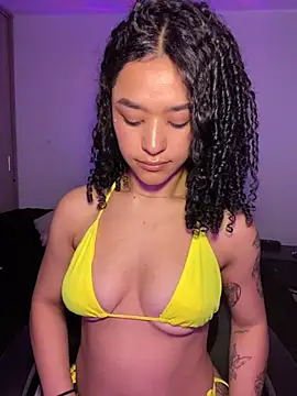 Crystal Dluna online show from 11.20.25