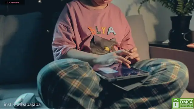 whoa-hoa-hoa-hoa-hoa online show from 02.17.25