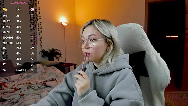 whoa-hoa-hoa-hoa-hoa online show from 10.18.25