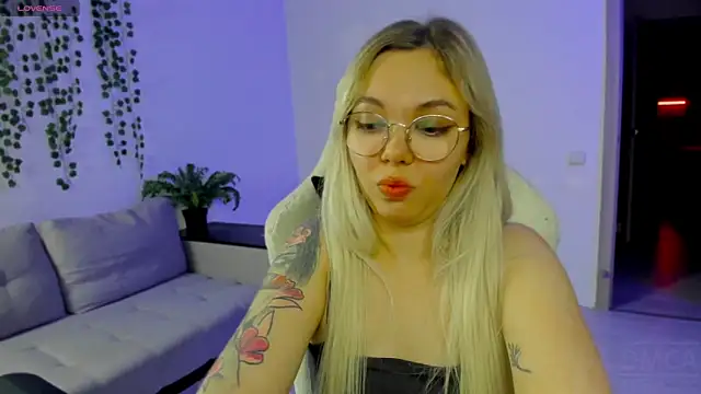 whoa-hoa-hoa-hoa-hoa online show from 11.15.25