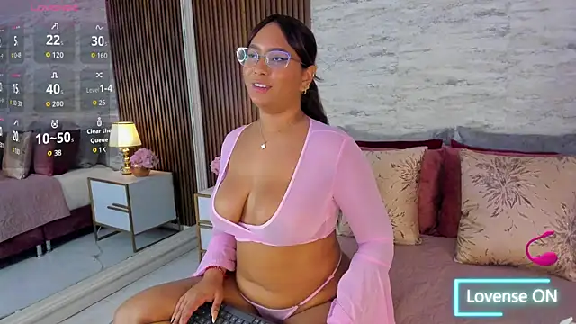 MadisonHunter2024 online show from 11.07.25