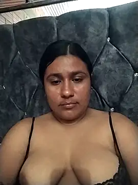 Snapshot of morenitagras chatting on 12.18.25 morenitagras online show from 12.18.25