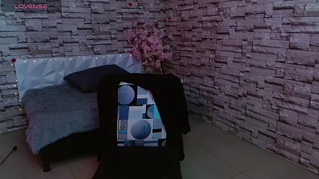 Snapshot of Vanse_lust chatting on 03.08.25 Vanse lust online show from 03.08.25