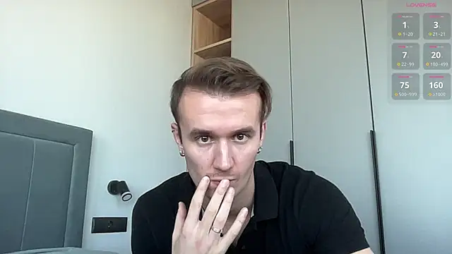 cute mark online show from 10.08.25