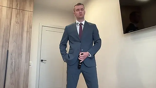 cute mark online show from 03.02.26