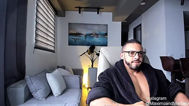 Snapshot of Maximo_Marcelo chatting on 03.18.25 Maximo Marcelo online show from 03.18.25