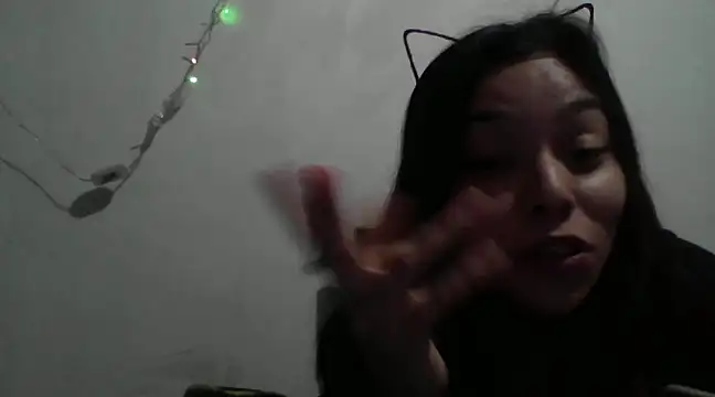 Snapshot of adry_moon666 chatting on 12.13.24 adry moon666 online show from 12.13.24