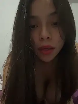 Snapshot of adry_moon666 chatting on 11.25.25 adry moon666 online show from 11.25.25