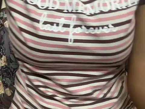 Snapshot of _FluffyHxney_ chatting on 12.13.24  FluffyHxney  online show from 12.13.24