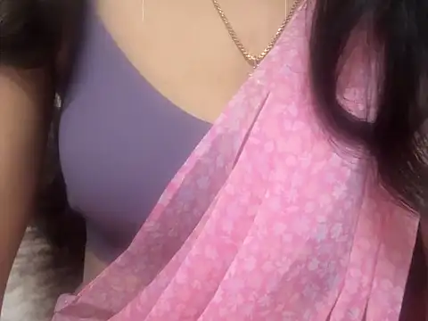 Snapshot of _FluffyHxney_ chatting on 12.24.24  FluffyHxney  online show from 12.24.24