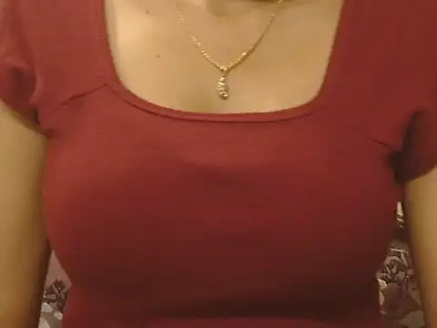 Snapshot of _FluffyHxney_ chatting on 10.05.25  FluffyHxney  online show from 10.05.25