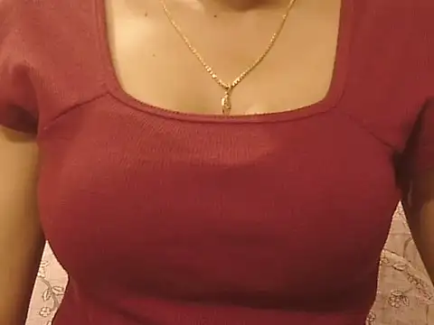 Snapshot of _FluffyHxney_ chatting on 10.15.25  FluffyHxney  online show from 10.15.25