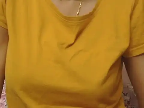 Snapshot of _FluffyHxney_ chatting on 10.31.25  FluffyHxney  online show from 10.31.25