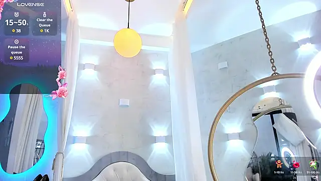 Snapshot of Venusflame__ chatting on 02.24.25 Venusflame online show from 02.24.25