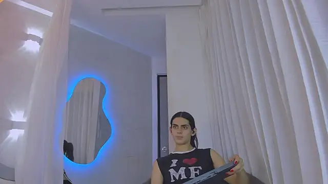 Snapshot of Venusflame__ chatting on 03.05.25 Venusflame online show from 03.05.25