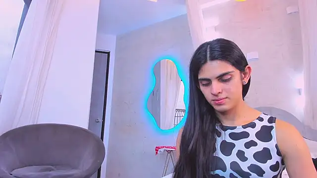 Snapshot of Venusflame__ chatting on 09.14.25 Venusflame online show from 09.14.25