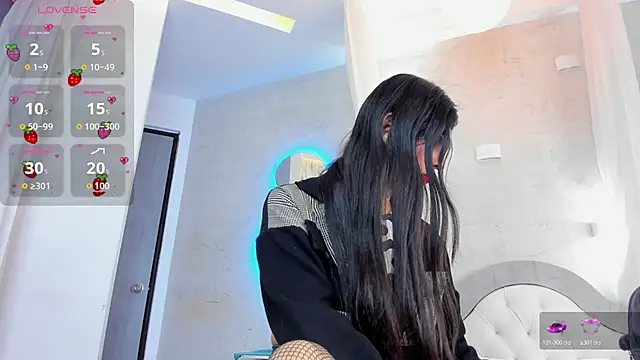 Snapshot of Venusflame__ chatting on 11.16.25 Venusflame online show from 11.16.25