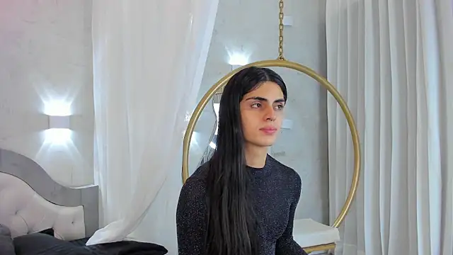 Snapshot of Venusflame__ chatting on 12.04.25 Venusflame online show from 12.04.25