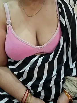 milf-kaira online show from 12.23.25