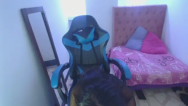 Snapshot of zoe_connor19 chatting on 03.09.25 zoe connor19 online show from 03.09.25