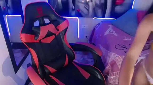 Snapshot of zoe_connor19 chatting on 03.11.25 zoe connor19 online show from 03.11.25