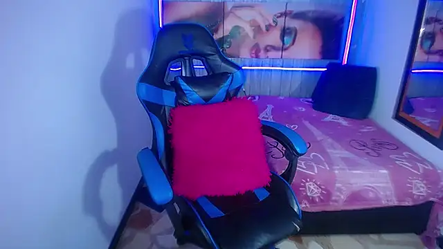 Snapshot of zoe_connor19 chatting on 03.11.25 zoe connor19 online show from 03.11.25