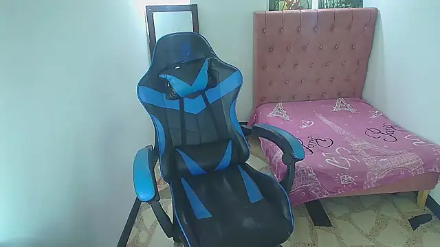 Snapshot of zoe_connor19 chatting on 03.21.25 zoe connor19 online show from 03.21.25