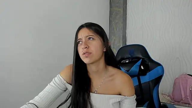 Snapshot of zoe_connor19 chatting on 09.23.25 zoe connor19 online show from 09.23.25