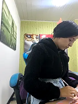 Snapshot of zoe_connor19 chatting on 10.15.25 zoe connor19 online show from 10.15.25