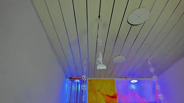 Snapshot of zoe_connor19 chatting on 10.30.25 zoe connor19 online show from 10.30.25