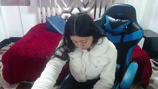 Snapshot of zoe_connor19 chatting on 11.25.25 zoe connor19 online show from 11.25.25