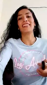 Snapshot of chloewildd_ chatting on 03.20.25 chloewildd  online show from 03.20.25