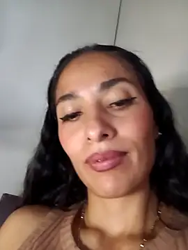 Snapshot of chloewildd_ chatting on 10.12.25 chloewildd  online show from 10.12.25