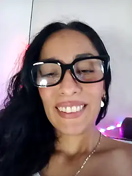 Snapshot of chloewildd_ chatting on 10.19.25 chloewildd  online show from 10.19.25