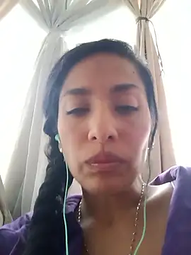 Snapshot of chloewildd_ chatting on 11.02.25 chloewildd  online show from 11.02.25