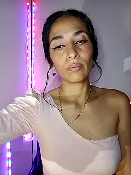 chloewildd  online show from 11.14.25