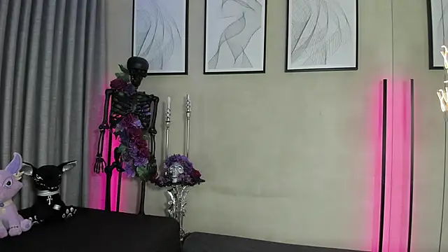 Morgan Hilll  online show from 10.15.25