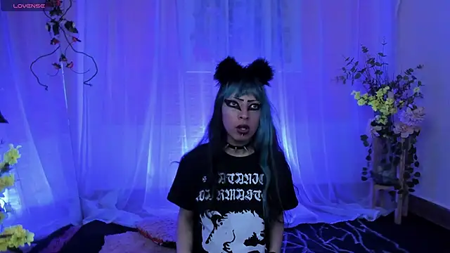 Neon 666  online show from 01.15.25