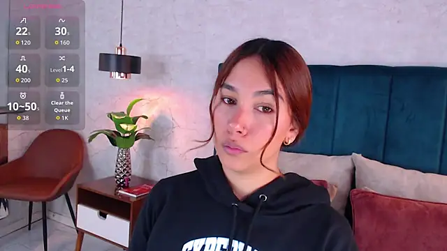 Snapshot of AdeleAndersonn chatting on 09.18.25 AdeleAndersonn online show from 09.18.25