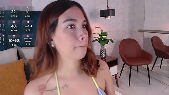 Snapshot of AdeleAndersonn chatting on 09.29.25 AdeleAndersonn online show from 09.29.25